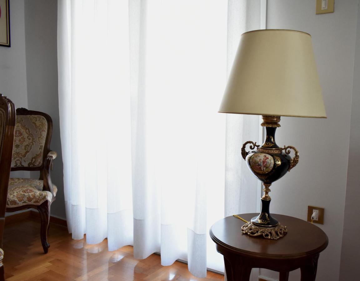 Κεντρικό Και Ευρύχωρο Οροφοδιαμέρισμα Kastoria Eksteriør billede